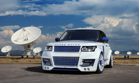 Белоснежный Lumma Range Rover Vogue CLR R с синими акцентами